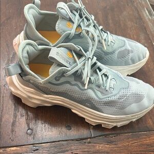 Sorel Women's Kinetic Breakthru Day Lace athletic shoes